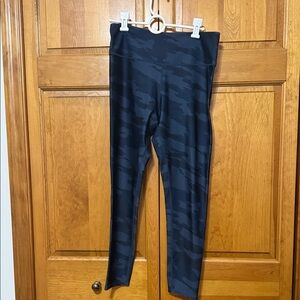 Stylish Black Camouflage Cropped Pants